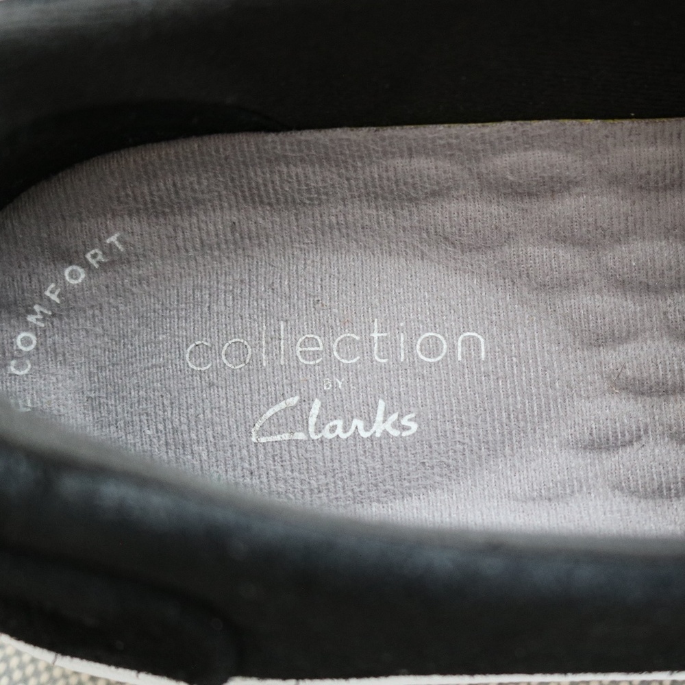 Women's Clarks Slip On Sneakers - Picture 4 of 10